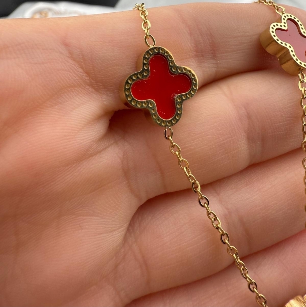 New! Alhambra 18k Gold Color plated and Red Clover Necklace - Picture 6 of 6